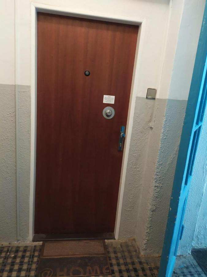 Pisqor Apartment - Self Check-In ブラチスラヴァ エクステリア 写真